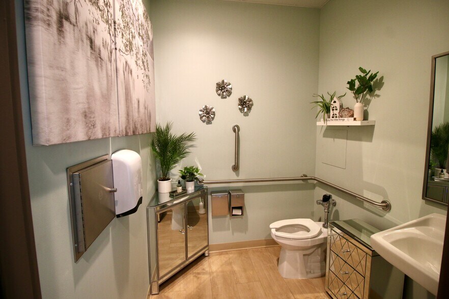 More Photos Of 12634 Indore Pl, Littleton Restaurant For Sale