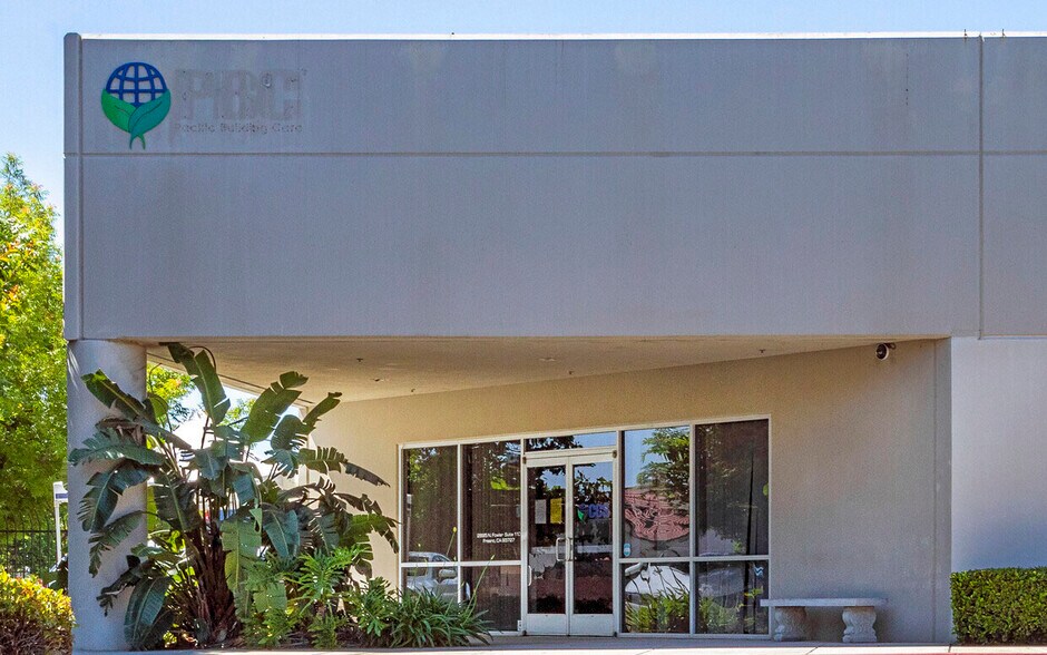 More Photos Of 2695 N Fowler Ave, Fresno Flex For Lease