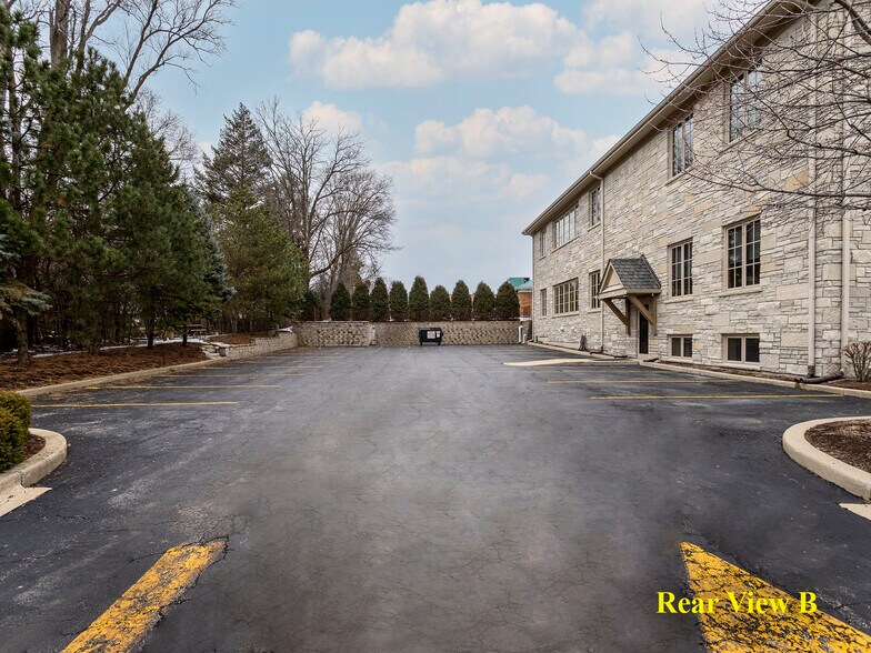 More Photos Of 739 North Ave, Glendale Heights Loft Creative Space For Sale