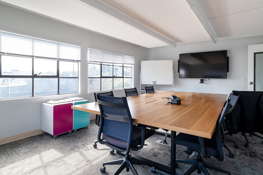 More Photos Of 2300 26th St, San Francisco Warehouse For Lease