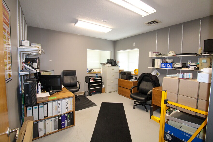 More Photos Of 5640 44th Ave S, Clinton Industrial For Sale
