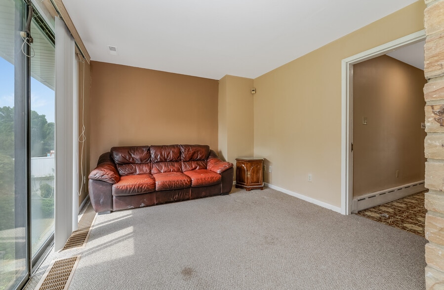 More Photos Of 2431 Route 57 East, Washington Office Residential For Sale