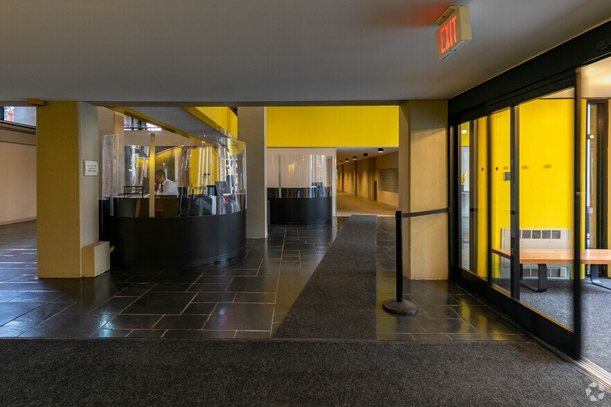 More Photos Of 521 Main St, Roosevelt Island Apartments For Lease