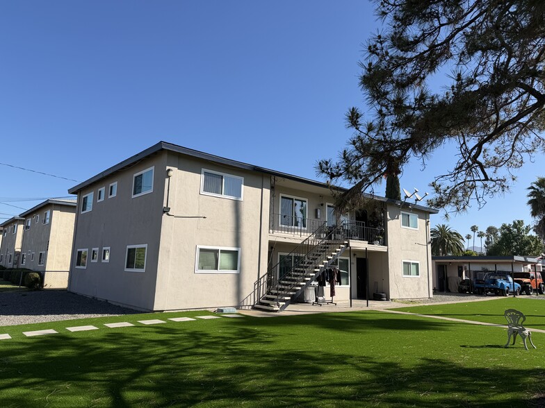 More Photos Of 1718 Crofton Ln, Escondido Apartments For Sale