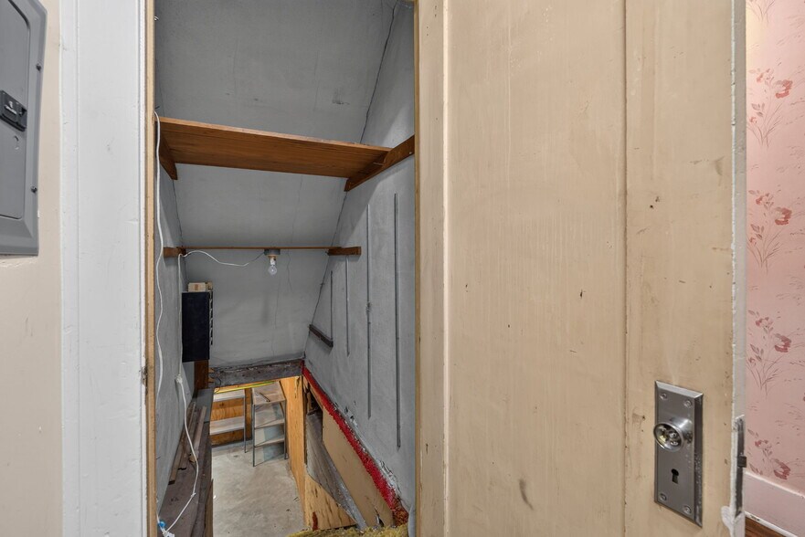 More Photos Of 119 S Adams St, Glendale Multifamily For Sale