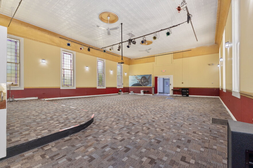 More Photos Of 13 Leonard St, Gansevoort Religious Facility For Sale