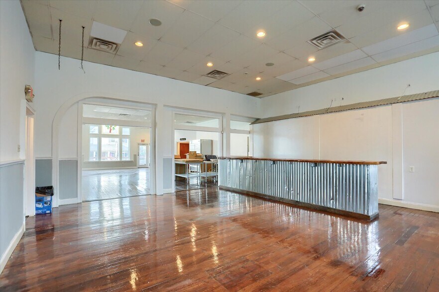 More Photos Of 5948 Linglestown Rd, Harrisburg Restaurant For Sale