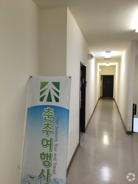 More Photos Of 422 S Western Ave, Los Angeles Office For Lease