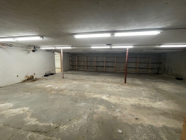 More Photos Of 409 Waltham St, Lexington Unknown For Lease