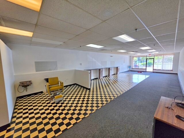More Photos Of 259-281 Elk Trl, Carol Stream Storefront For Lease