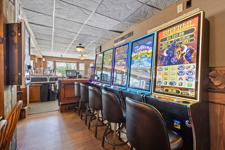 More Photos Of N4111 S Lakeshore Dr, Markesan Restaurant For Sale