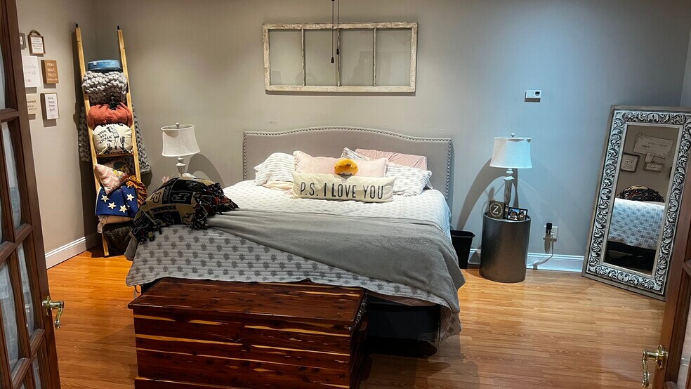 More Photos Of 508 E 6th St, Sheridan Storefront For Sale