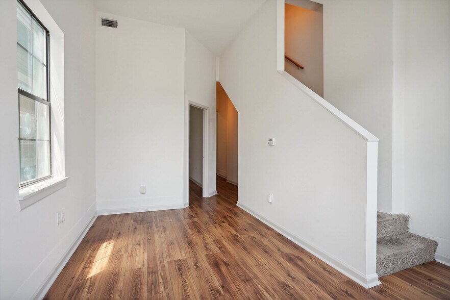 More Photos Of 2008 Foucher St, New Orleans Multifamily For Sale