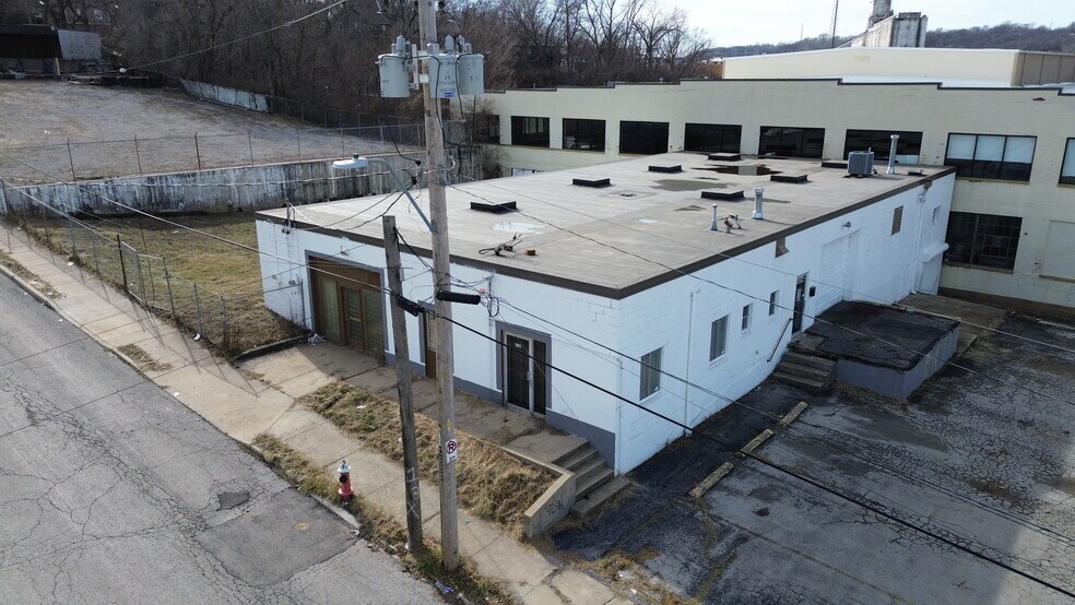 Primary Photo Of 3128 Bell St, Kansas City Warehouse For Lease