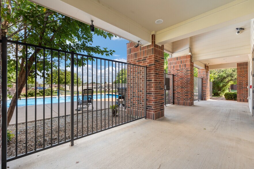 More Photos Of 1500 S Avenue K, Portales Multifamily For Sale