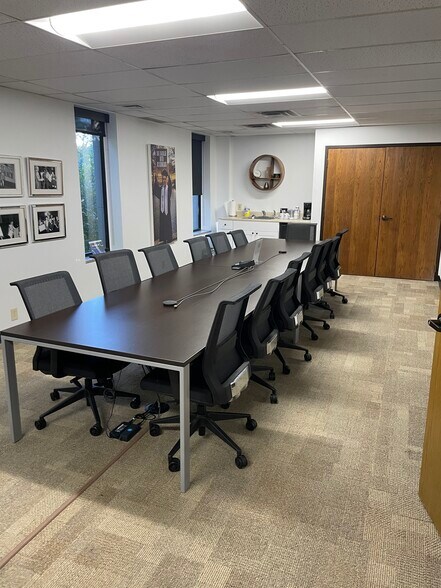 More Photos Of 8080 Ward Pky, Kansas City Office For Lease
