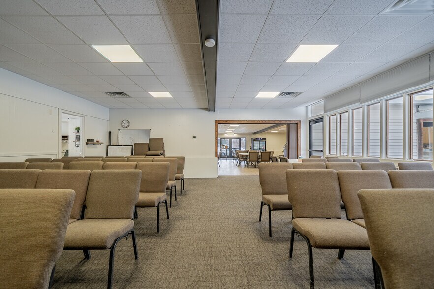 More Photos Of 1331 High Ave, Oshkosh Religious Facility For Sale