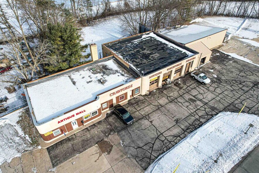 More Photos Of 604 E Wisconsin St, Sparta Industrial For Sale