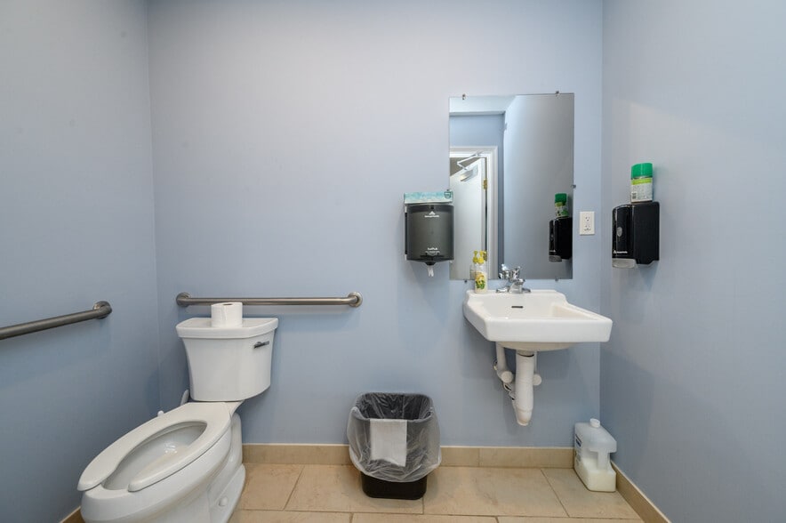 More Photos Of 438 Main St, Spotswood Medical For Sale