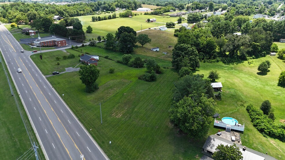 More Photos Of 5207 N Roan St, Gray Specialty For Sale