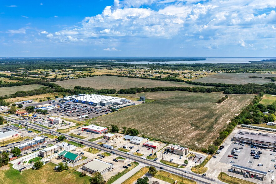 More Photos Of 8883-8885 State Highway 34 S, Quinlan Office For Lease