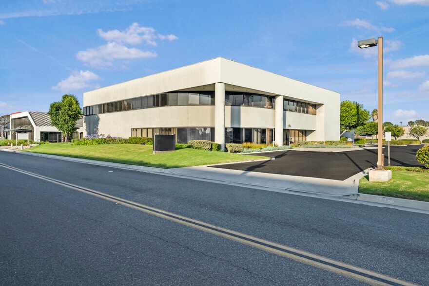 More Photos Of 17872 Cowan Ave, Irvine Light Manufacturing For Sale