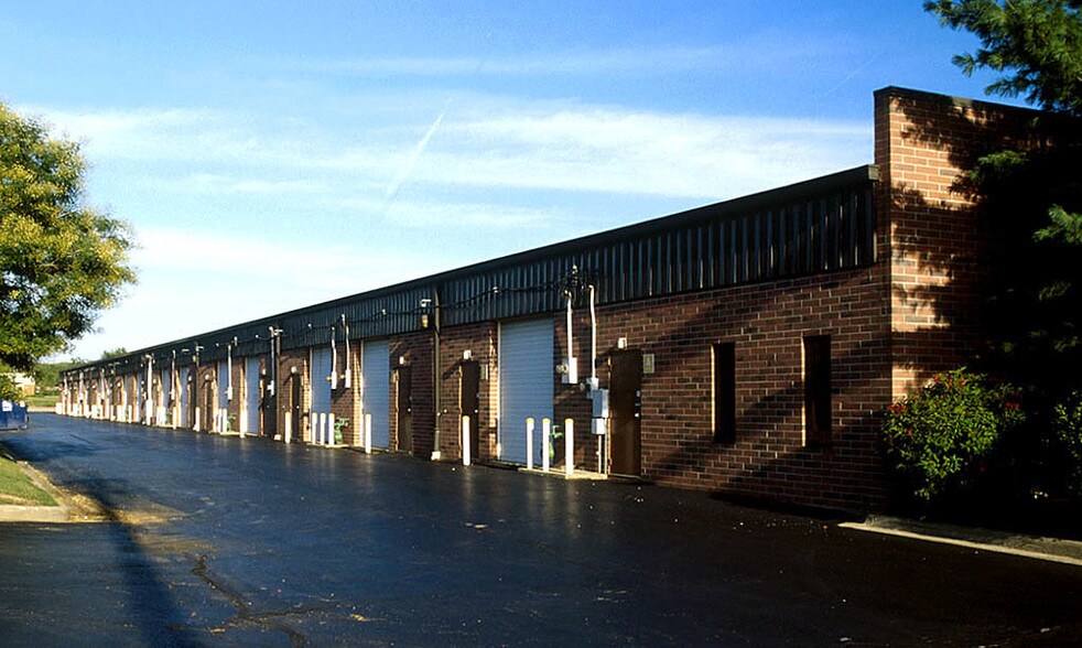 More Photos Of 6751 Engle Rd, Middleburg Heights Unknown For Lease