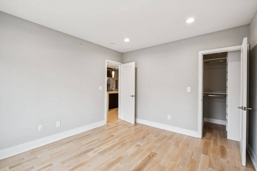 More Photos Of 1516 Green St, Philadelphia Apartments For Sale