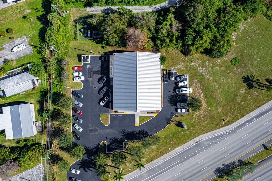 More Photos Of 2106 S US Highway 1, Vero Beach Freestanding For Sale