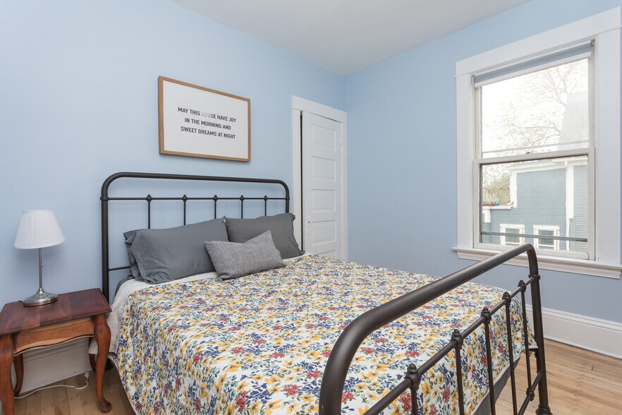 More Photos Of 2409 S Lyndale Ave, Minneapolis Multifamily For Sale