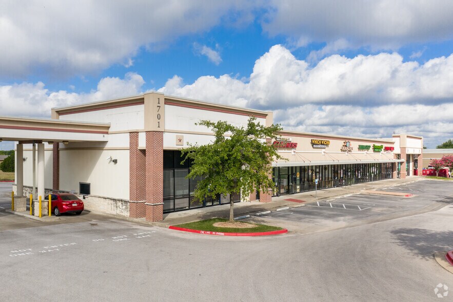 Primary Photo Of 1701 W Parmer Ln, Austin Storefront For Lease