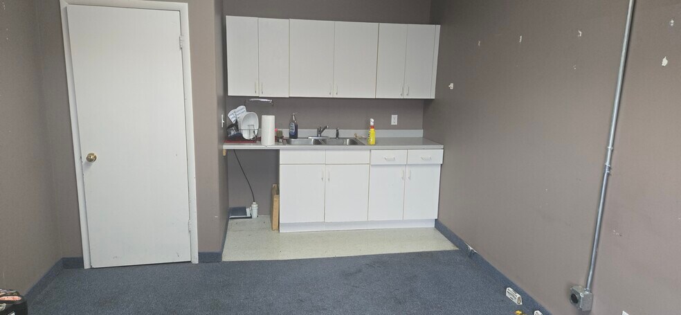 More Photos Of 1602 W Beall St, Bozeman Freestanding For Lease