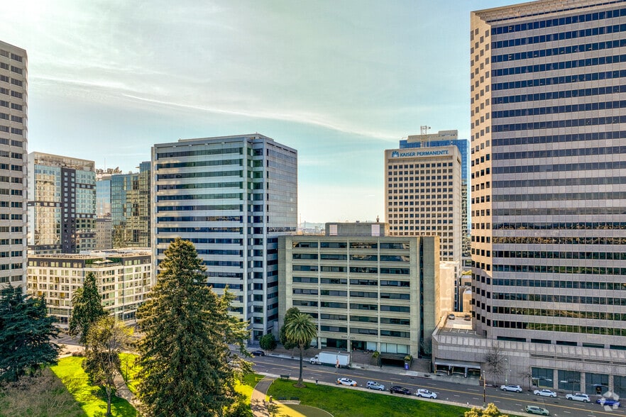 More Photos Of 1939 Harrison St, Oakland Office For Lease