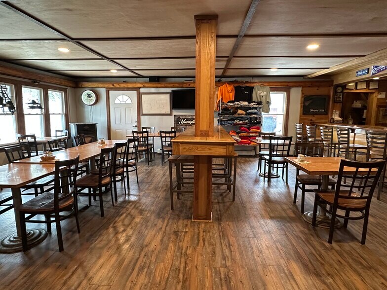 More Photos Of 7034 US-219 Hwy, Lewis Run Restaurant For Sale