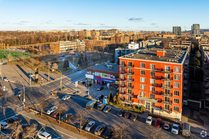 More Photos Of 1500-1530 Boul Henri-Bourassa O, Montréal Storefront For Lease