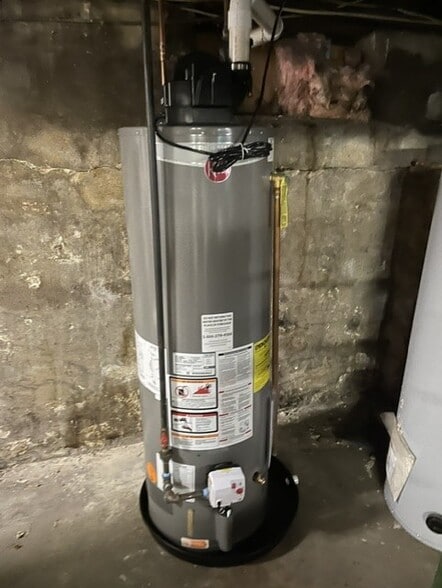 More Photos Of 300 Carew St, Chicopee Restaurant For Sale