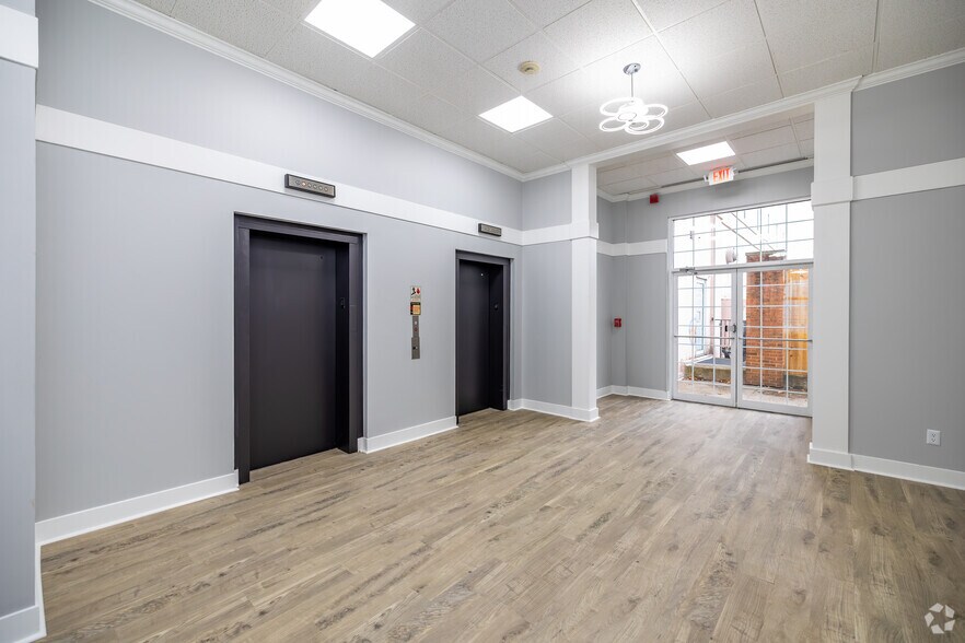 More Photos Of 6230-6360 Busch Blvd, Columbus Unknown For Lease