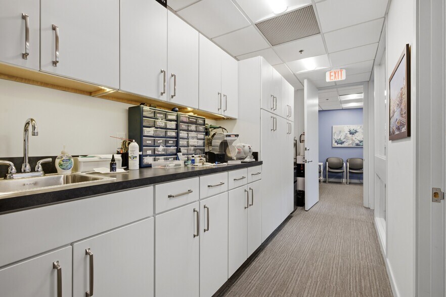 More Photos Of 63 Shore Rd, Winchester Medical For Sale