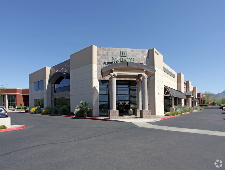 Primary Photo Of 15250 N Hayden Rd, Scottsdale Showroom For Lease