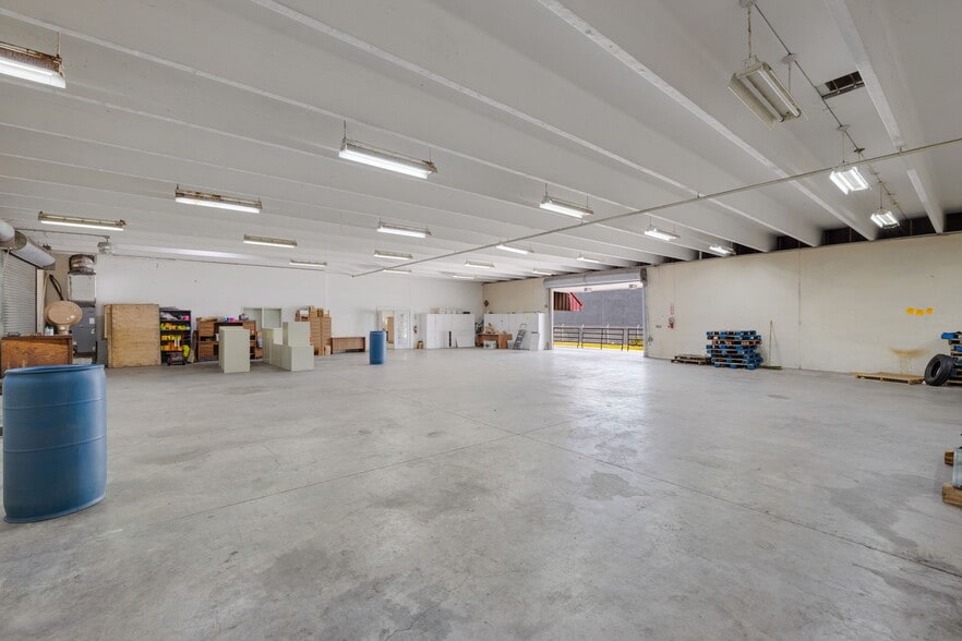 More Photos Of 12175 NW 98th Ave, Hialeah Warehouse For Sale