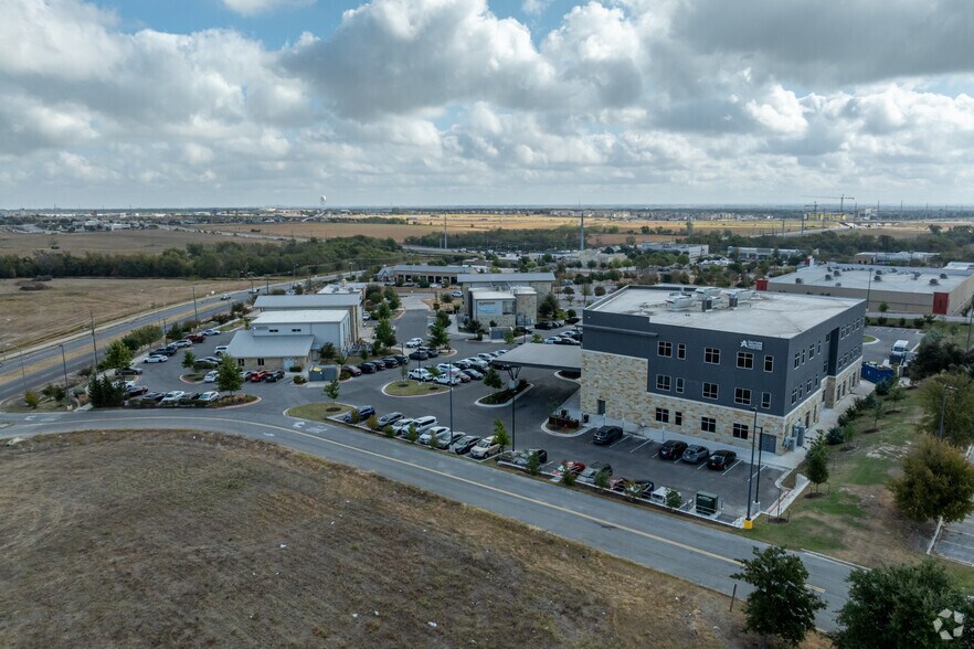 More Photos Of 1601 E Pflugerville Pky, Pflugerville Unknown For Lease