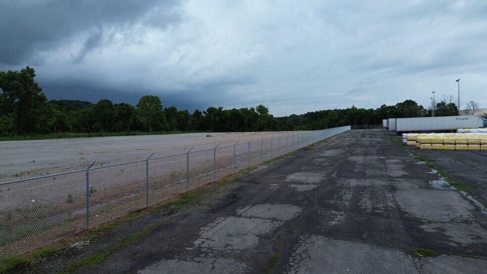 More Photos Of 981 Industrial Park Rd, Columbia Land For Lease