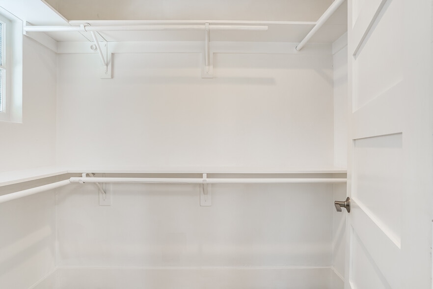 More Photos Of 1124 Douglas Ave, Burlingame Apartments For Sale