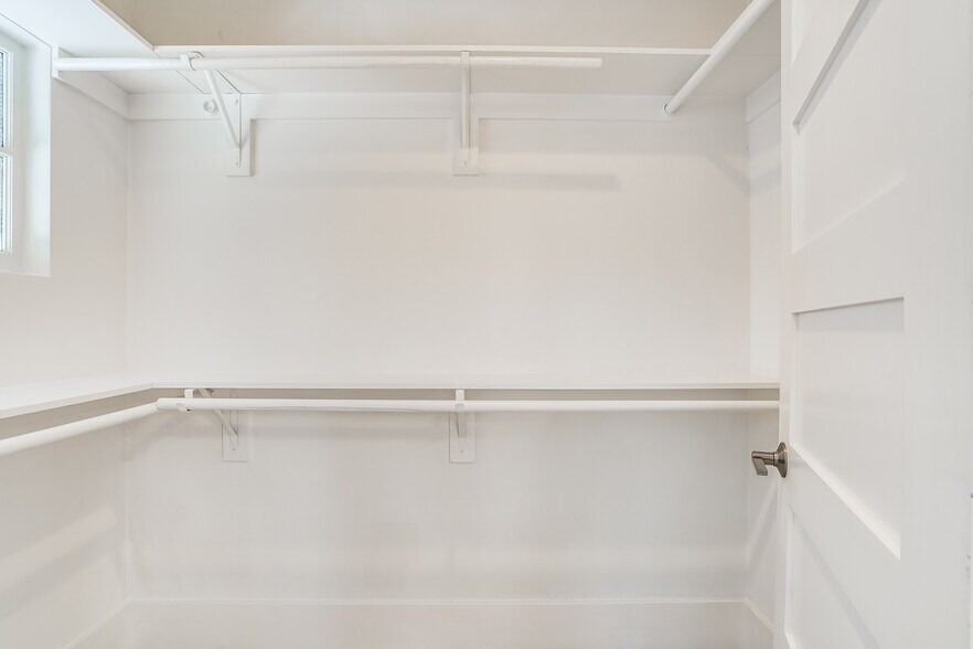 More Photos Of 1124 Douglas Ave, Burlingame Apartments For Sale