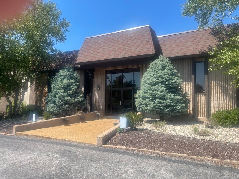 More Photos Of 11520 St. Charles Rock Rd, Bridgeton Medical For Sale