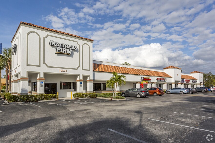 More Photos Of 12575 S Cleveland Ave, Fort Myers Storefront For Lease