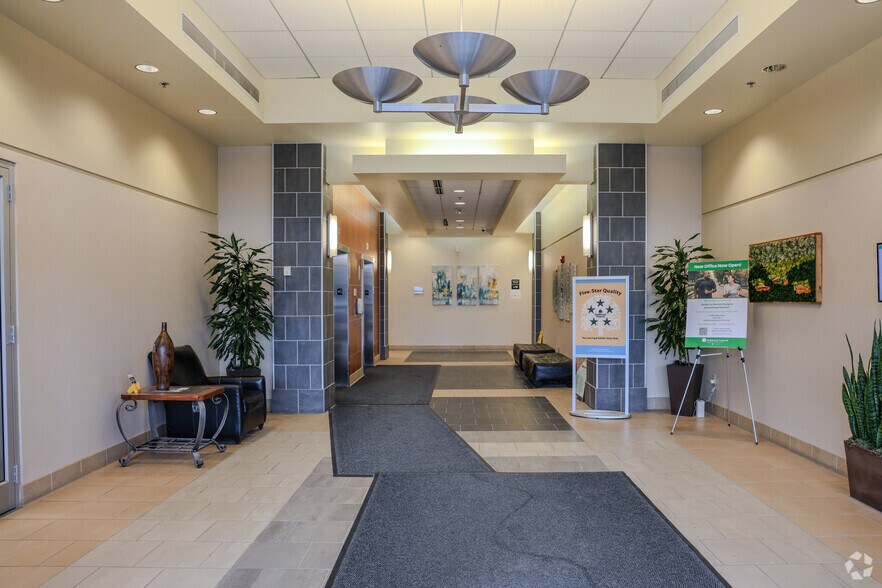 More Photos Of 18780 E Bagley Rd, Middleburg Heights Medical For Lease