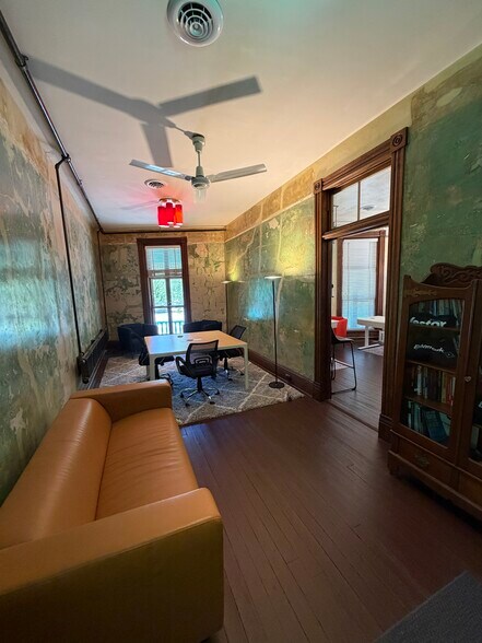 More Photos Of 523 Prince Ave, Athens Storefront Retail Office For Lease