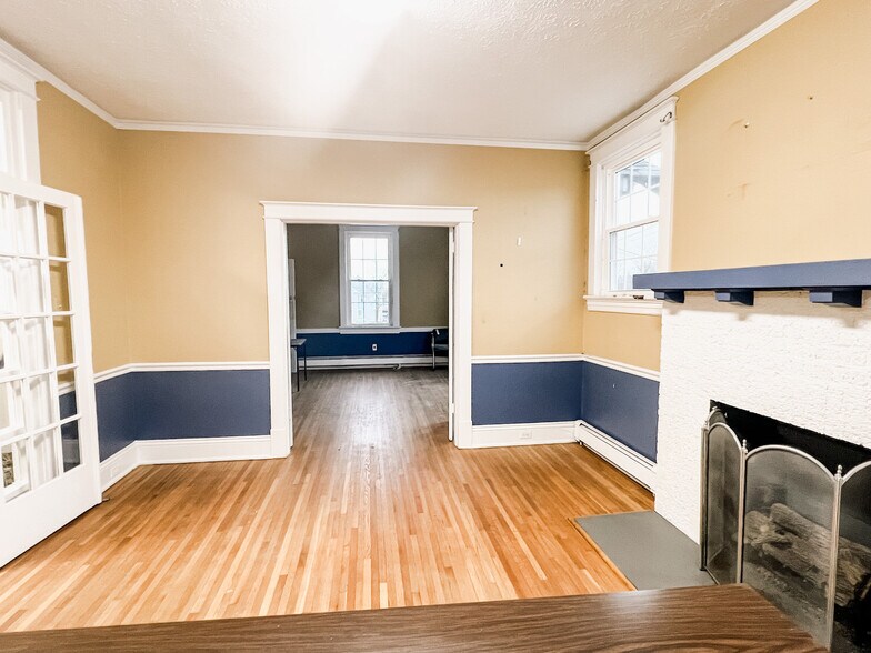 More Photos Of 2414 Memorial Ave, Lynchburg Office For Lease