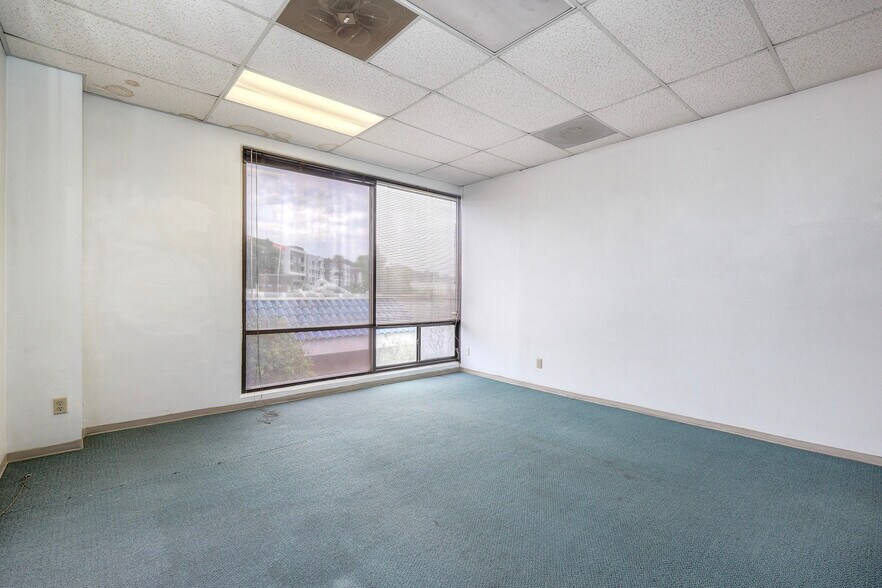 More Photos Of 5959 Mission Gorge Rd, San Diego Office For Sale